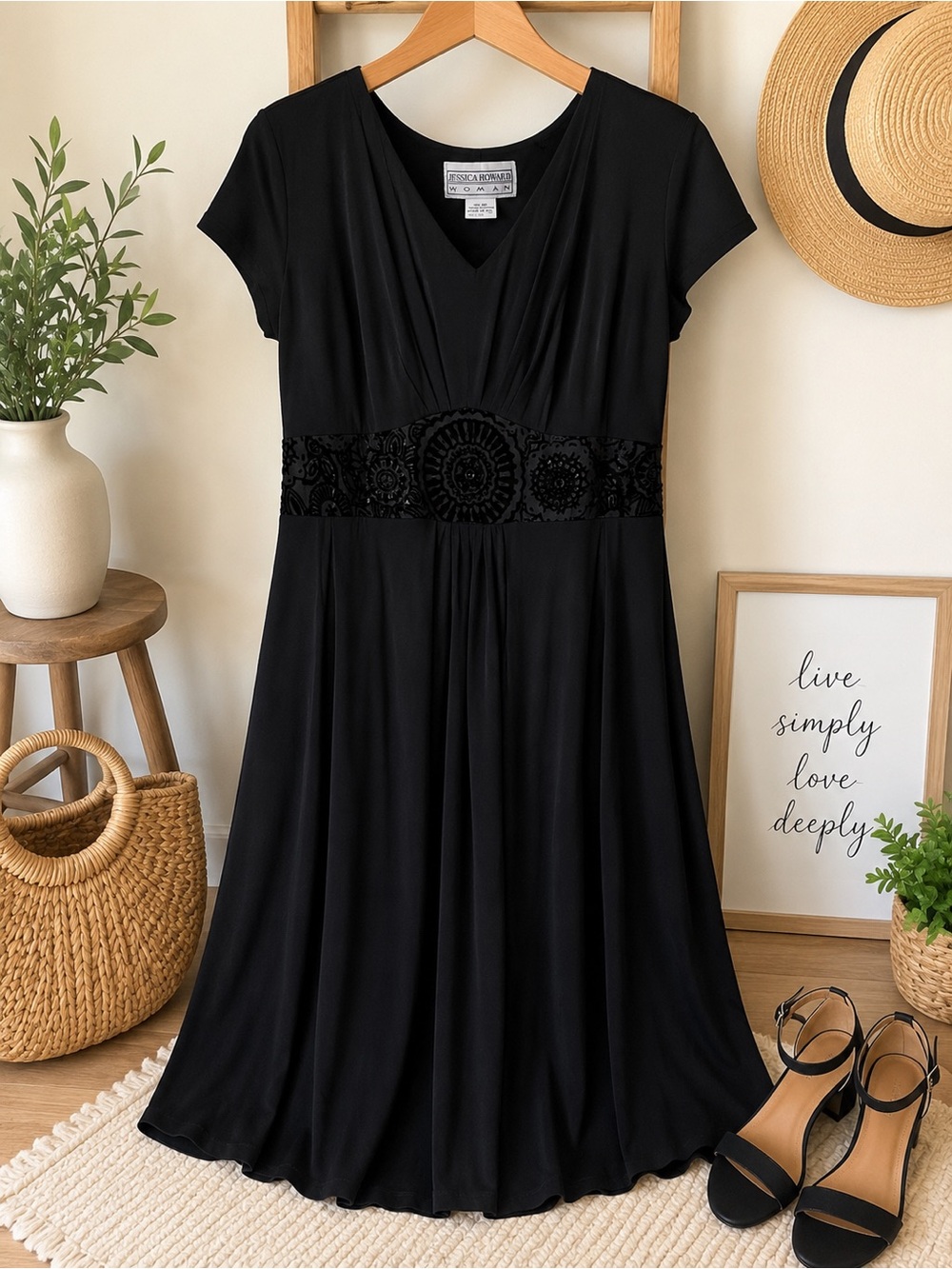 🖤 Jessica Howard Women’s 14W Black Dress – Elegant & Flattering